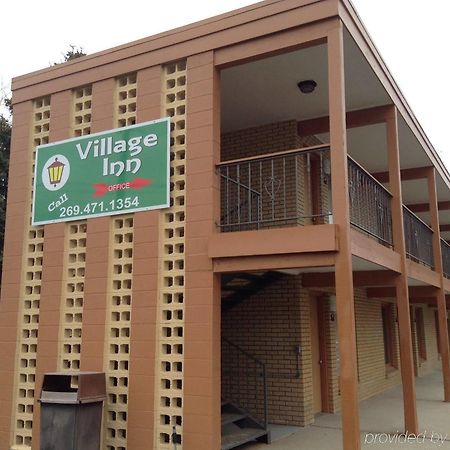 Village Inn Motel - Berrien Springs Zewnętrze zdjęcie